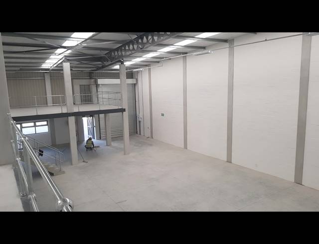 470M² FACTORY FOR SALE IN STIKLAND